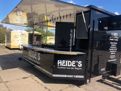 schwarzer-ausschankwagen1