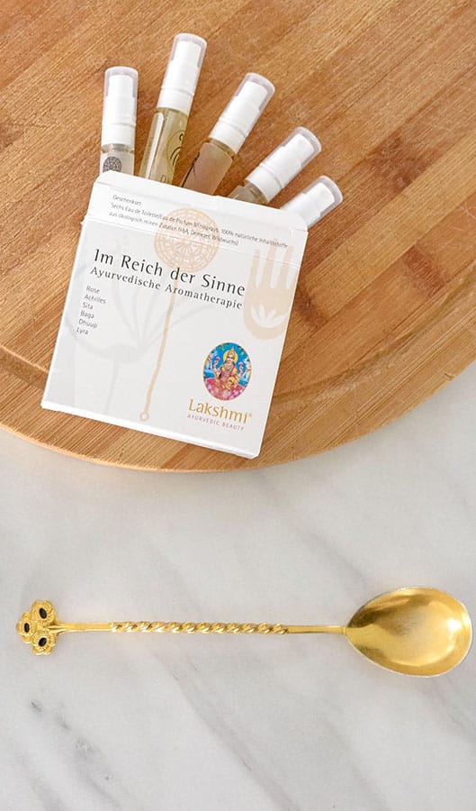 Lakshmi Naturparfum "Im Reich der Sinne" Geschenkset biologisch